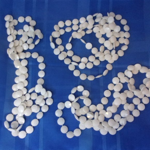 Vintage White Plastic Molded Disc Bead Necklace Set of 3 - Picture 2 of 5
